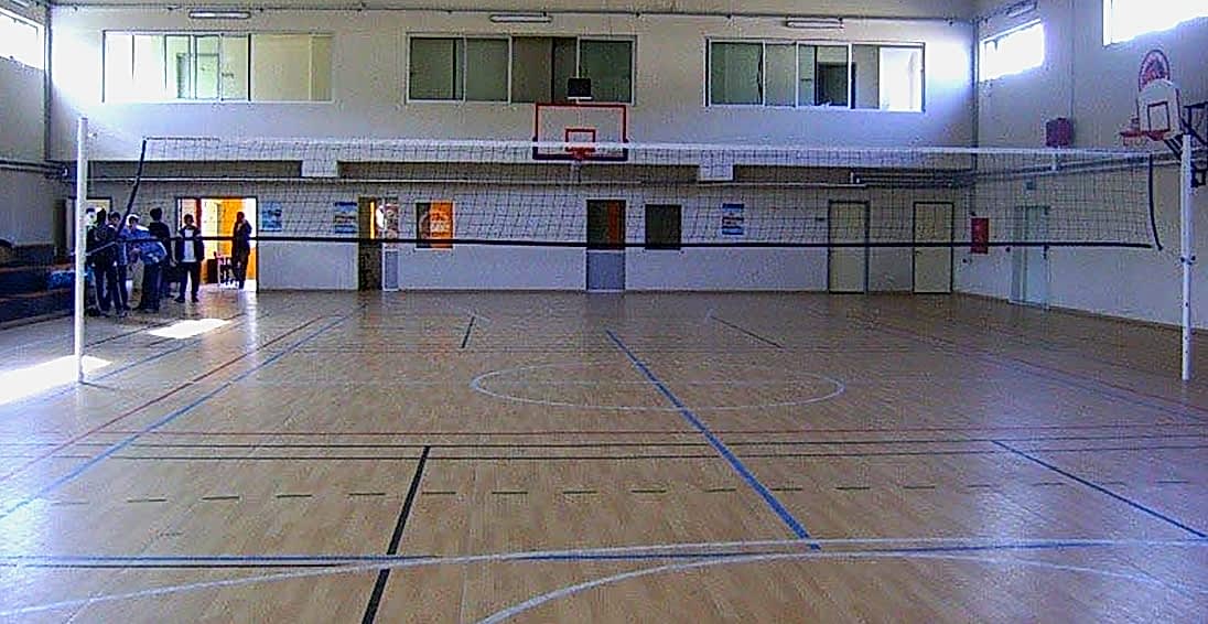Nesrin Uçmaklıoğlu Mesleki ve Anadolu Lisesi Kapalı Spor Salonu