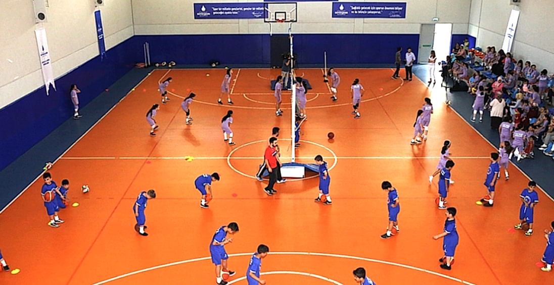 İBB Samandıra Merkez İlköğretim Okulu Kapalı Spor Salonu